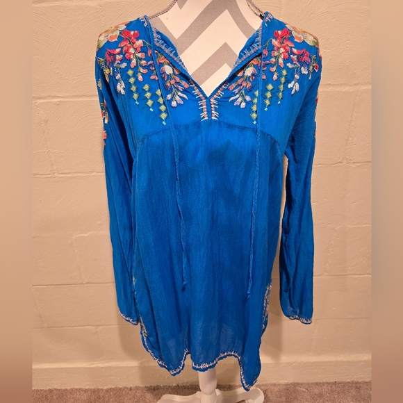 Johnny Was Tops - Johnny Was Vanessa Georgette Embroidered Flowy Tunic Top Blue Women's Sz Medium.